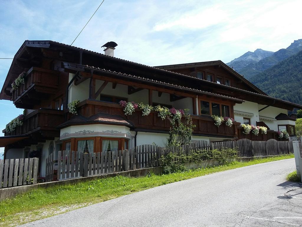 Haus Pinnistor Neustift im Stubaital Eksteriør billede